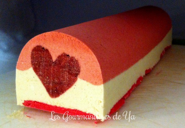 Bûche "Bisounours" : vanille - fraise LGY 02