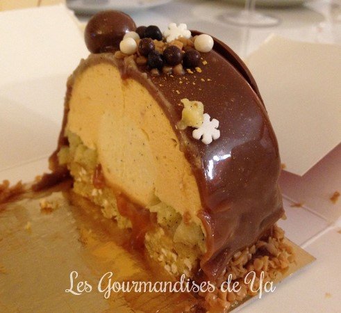 Bûche caramel beurre salé, pomme, vanille LGY 02