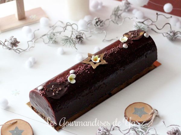 Bûche poire chocolat praliné - Pâtisserie - Amande & Cie