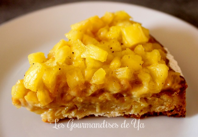 Part de la tarte amandine ananas et caramel