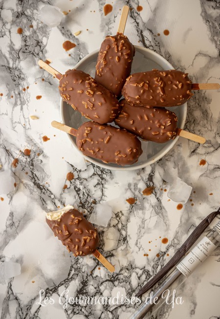 Magnum à la vanille, enrobage rocher amande LGY 03