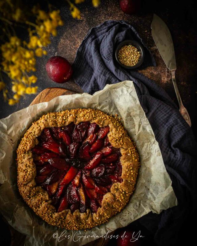 Tarte rustique prunes rouges et sarrasin