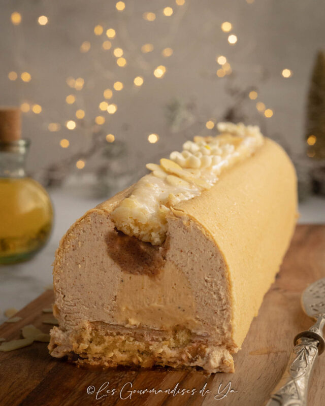 Bûche La Nantaise, amande, vanille et rhum